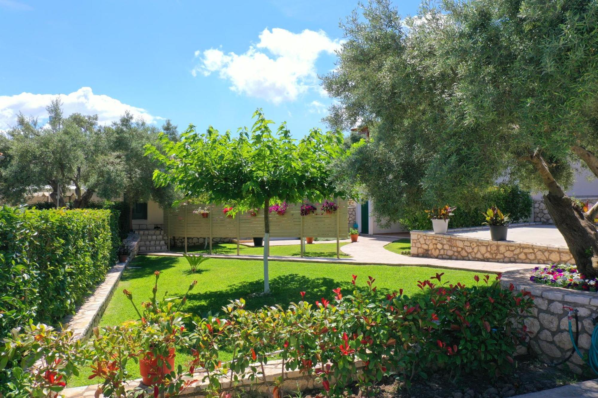 Lefkogea Villas & Apartments Tsoukaládhes エクステリア 写真